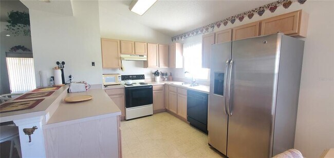 Foto del edificio - 904 Challenger Ave