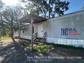 Building Photo - 100 Springwood Rd