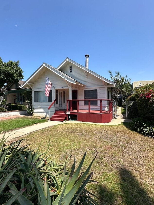 Foto principal - 1745 E 3rd St