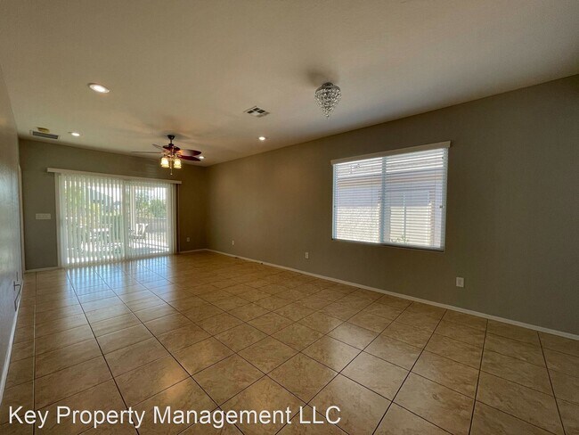 Foto del edificio - 3 br, 2 bath House - 2547 Binary Stars St