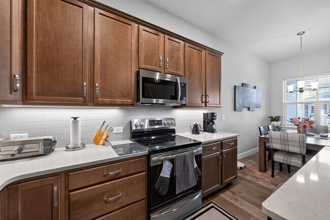 Foto del edificio - 4153 Trapper Lake Dr
