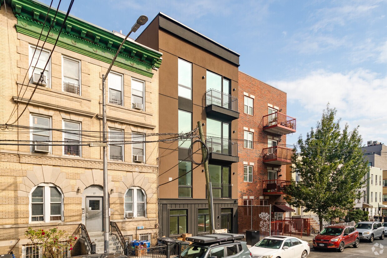 Building Photo - 61 Troutman St