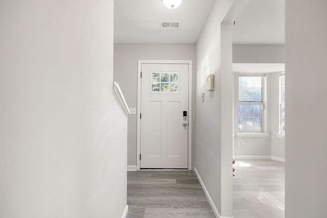 Building Photo - 1871 Grant Ct