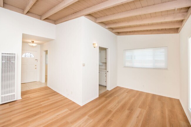 Foto del edificio - Light and Bright Beauty
