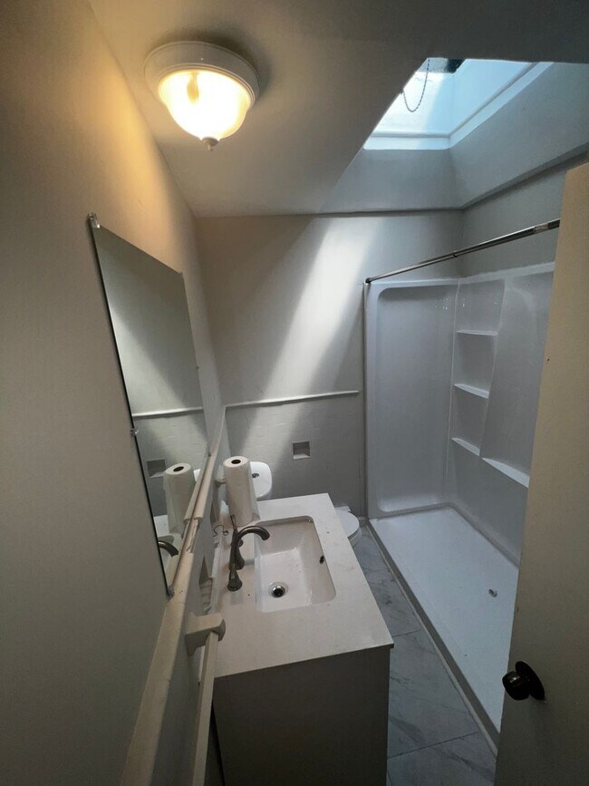 Building Photo - 3BR in Mt. Airy/Germantown Area