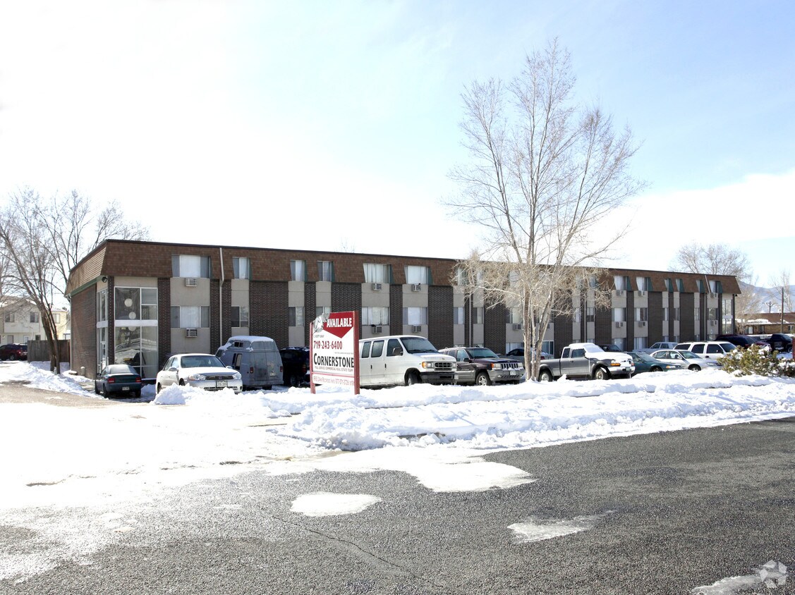 Foto principal - Bruin Manor Apartments