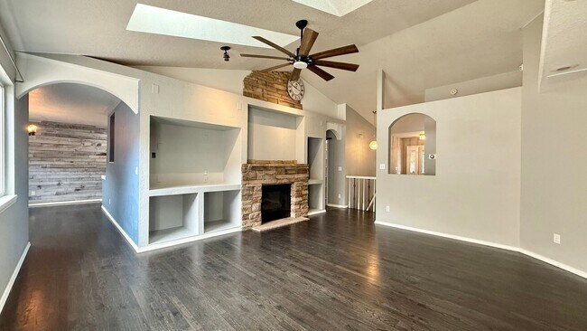 Foto del edificio - Move in ready home on Hollandale