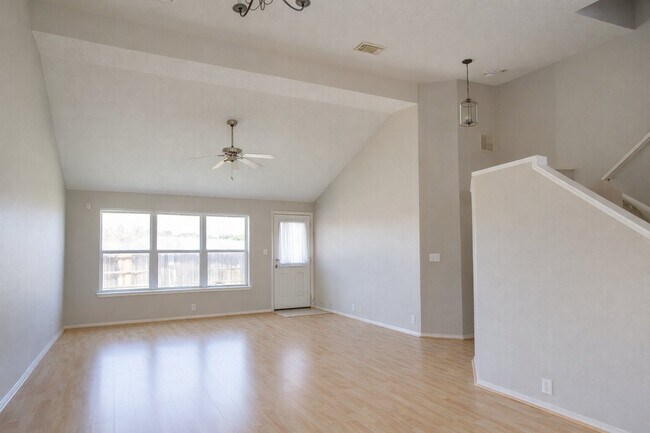 Foto del edificio - 10307 Sugarbridge Trail