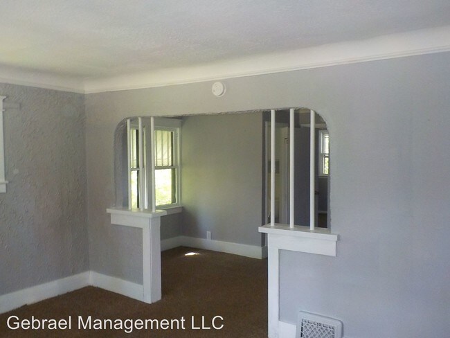 Building Photo - 2426 Zimmerman St