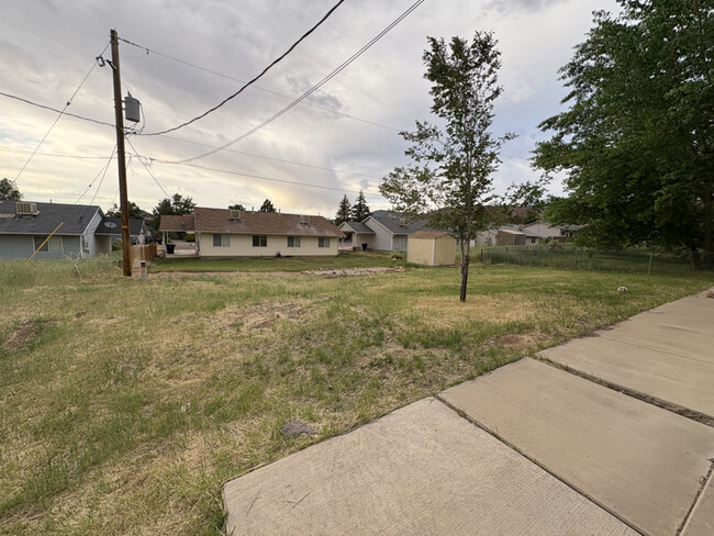 Building Photo - 113 W Sunset Dr