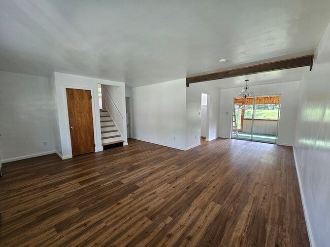 Building Photo - 677 Peach Tree Ln