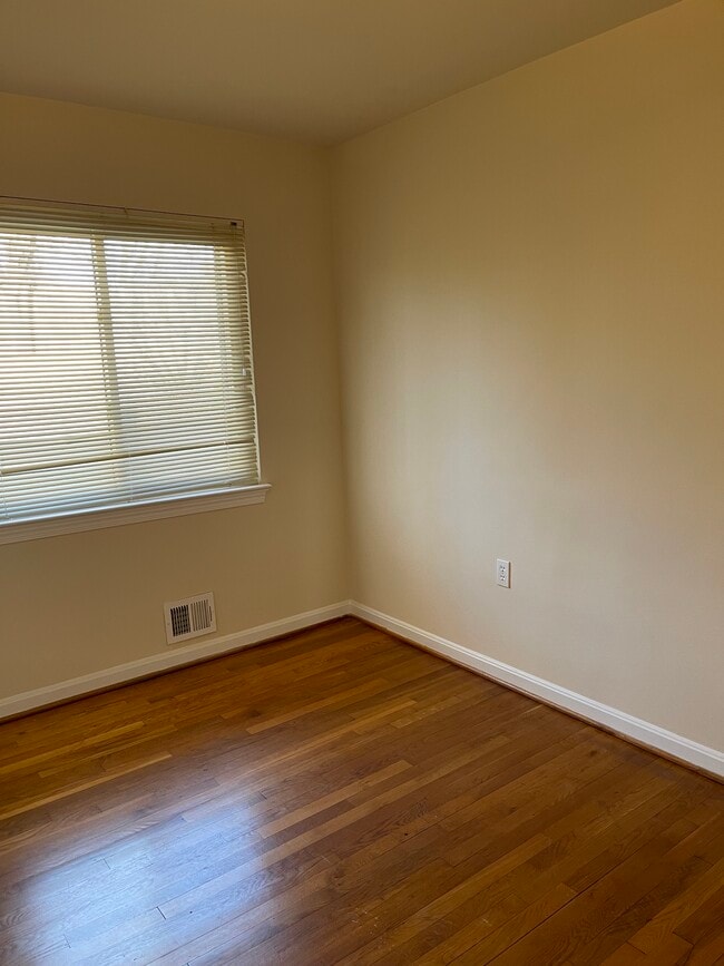 Foto del edificio - 11519 Mapleview Dr