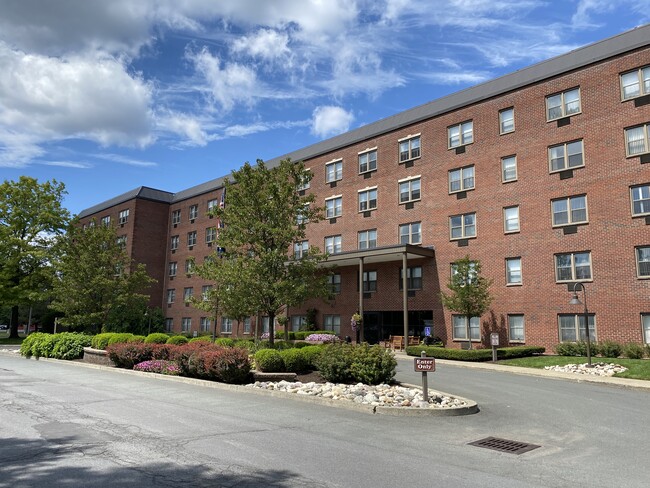 Building Photo - Towne Towers Apartments