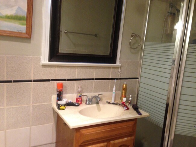 Foto del edificio - 2 bed 2 bath with a ton of SPACE!!