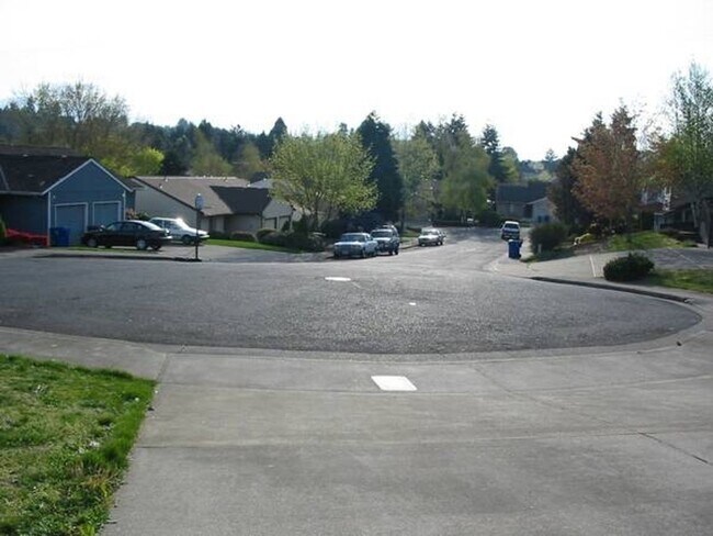 Foto del edificio - South Salem Neighborhood