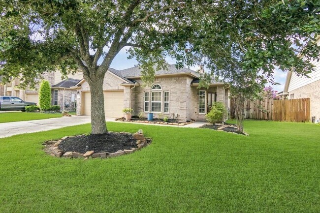 Foto del edificio - 7706 Quiet Trace Ln