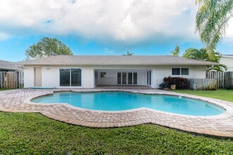 Building Photo - 4695 Brandywine Dr