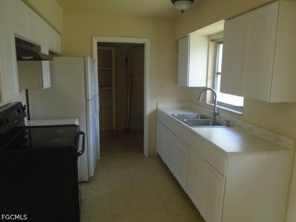 Foto del edificio - 2625 Linhart Ave