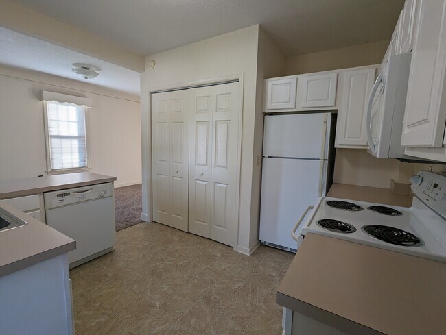 Kitchen - 1320 Crawford Ave