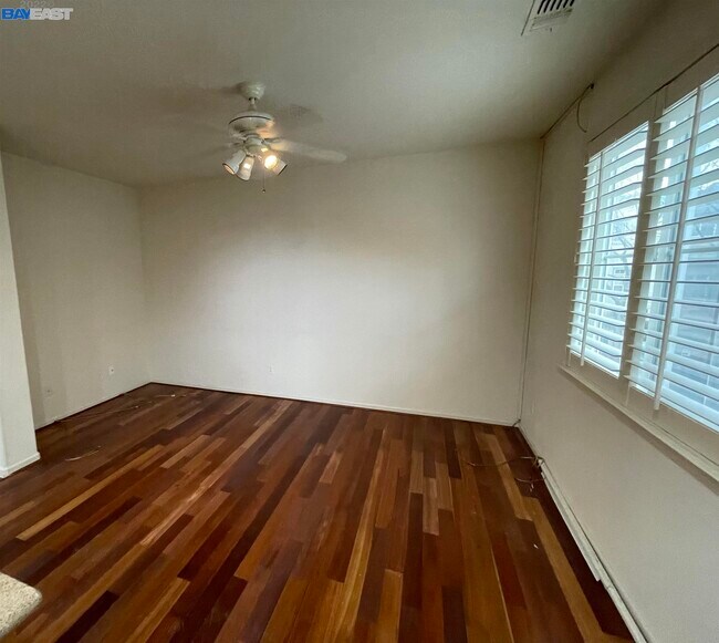 Building Photo - 8883 Bellina Cmns