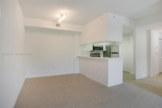 Building Photo - 2813 Grande Pkwy