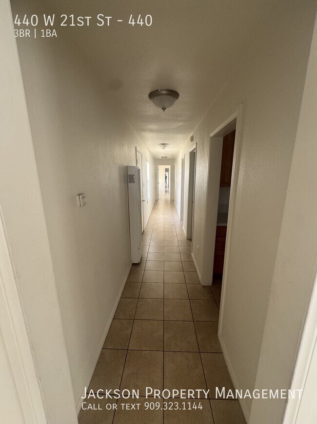 Foto del edificio - 440 W 21st St