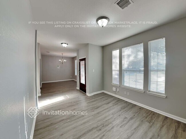 Foto del edificio - 4522 Lake Halbert Ln