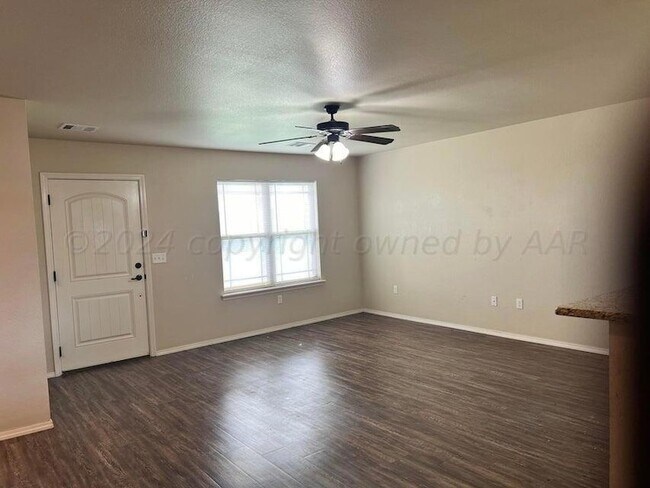 Foto del edificio - 1302 Fox Hollow Ave