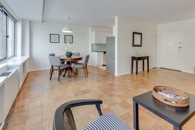 Foto del edificio - 922 24th St NW