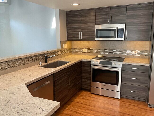 Foto del edificio - 1396 Danville Blvd