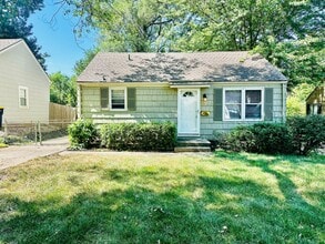 Building Photo - 8146 Belleview Ave