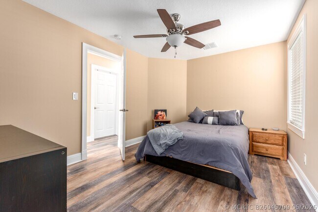 Foto del edificio - 404 SW Camden Ave