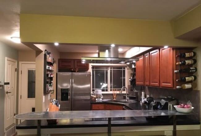 Building Photo - 2 Bed 1.5 Bath Updated Townhome in South B...