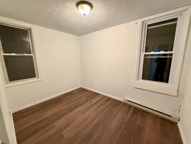 Foto del edificio - 37 N Massachusetts Ave