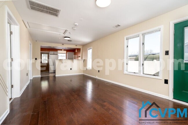 Foto del edificio - 1004 Cliff Pl