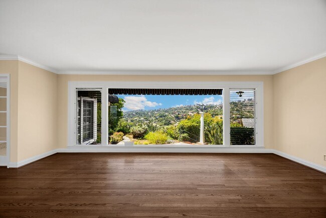 Foto del edificio - Charming La Habra Heights Home with Scenic Views – 2 Bed, 2 Bath