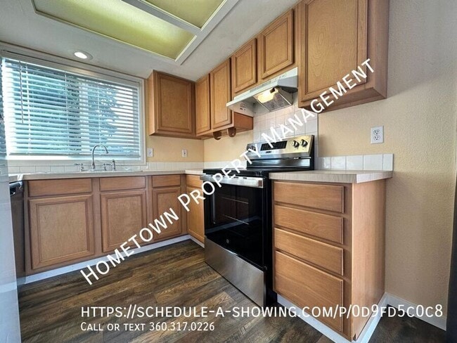 Building Photo - 1409 Hensley St NE