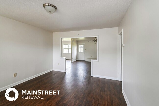 Building Photo - 3903 Kerston Dr