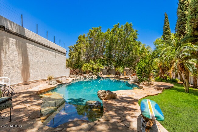 Building Photo - 3515 E Suncrest Ct
