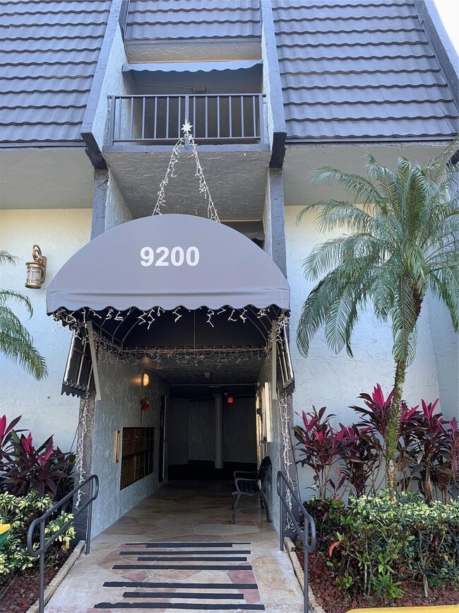 Building Photo - 9200 Lime Bay Blvd