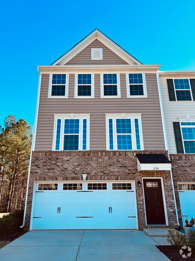 Building Photo - 234 Amber Acorn Ave