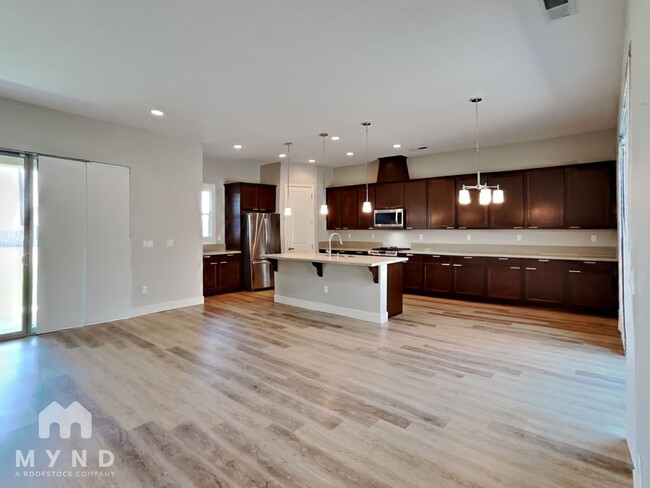 Building Photo - 701 Raptor Way