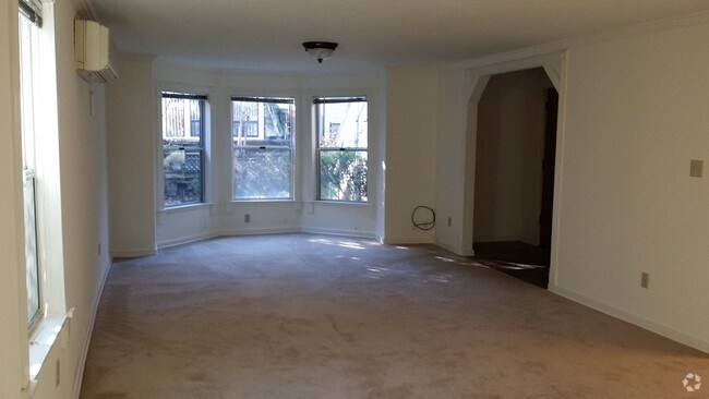 Building Photo - 2623 H St