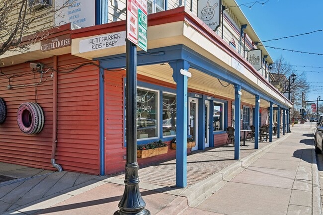 Building Photo - 19617 Rosewood Ct