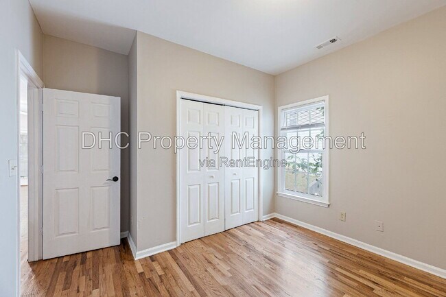 Foto del edificio - 1145 Lookout Ave NW