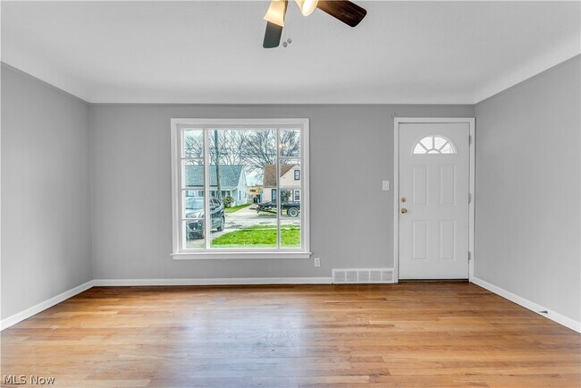 Foto del edificio - 13706 Sprecher Ave