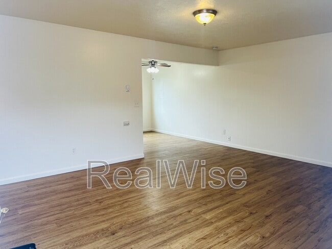 Building Photo - 2629 SE 145th Ave