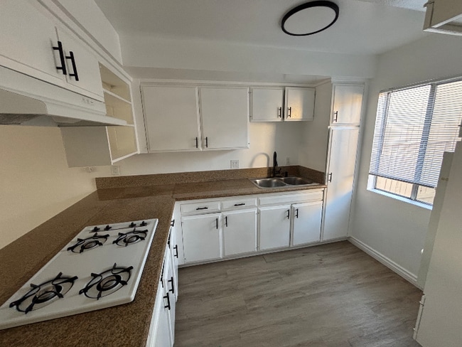 Photo - 1670 W Broadway Apartment