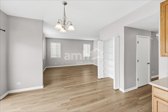 Building Photo - 1204 Stonecrop Ln
