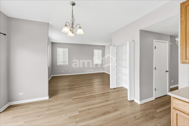 Foto del edificio - 1204 Stonecrop Ln